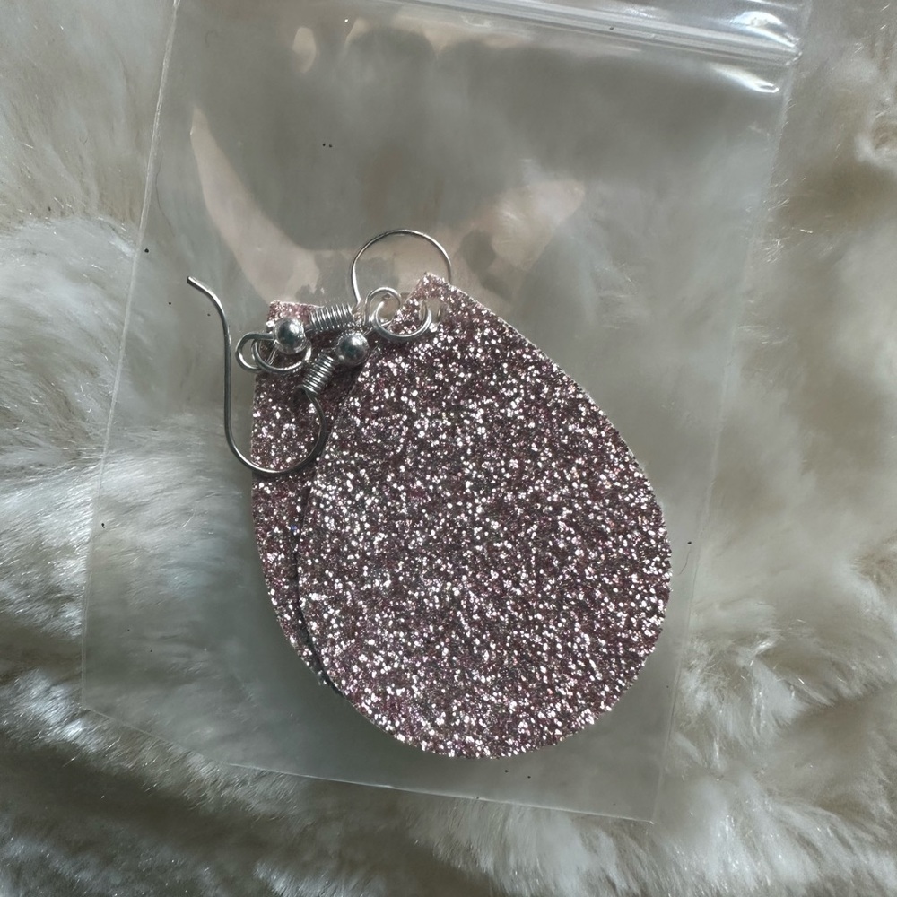 New Shimering teardrop Earrings